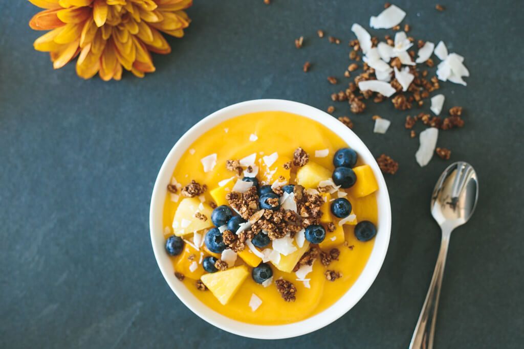 Açaí bowl amarillo